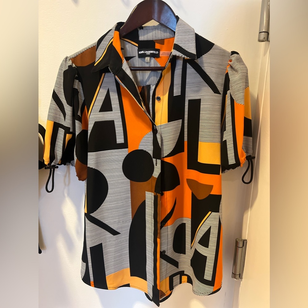 Karl Lagerfeld Paris Printed Bungee Cord Sleeve Button Front Top Orange Black